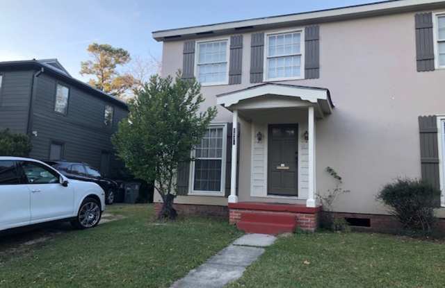 Great location in Garden District seconds from Downtown and LSU. photos photos Great location in Garden District seconds from Downtown and LSU. photos photos