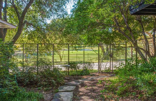 6801 La Vista Drive Gallery 4