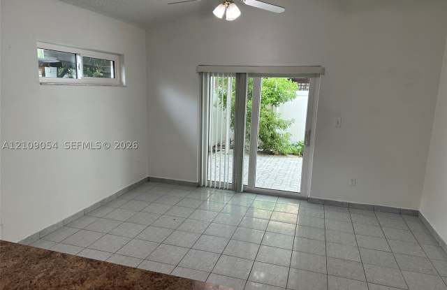 3116 W 73rd Pl Gallery 2