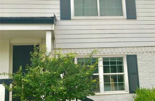 214 Austin Street - 214 Austin St, Grapevine, TX 76051
