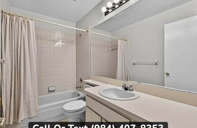 1004 Hardwood Dr Gallery 3