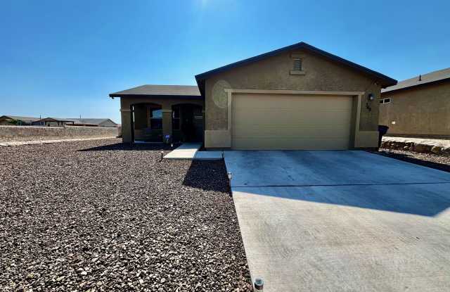 749 Villa Romero Drive - 749 Villa Romero Drive, Horizon City, TX 79928