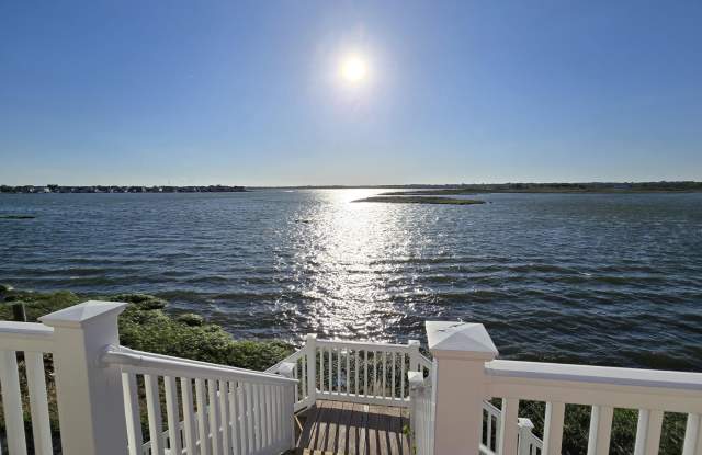 100 Seaview Avenue photos photos