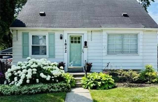 1822 HAYNES Street photos photos