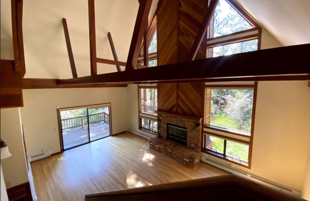 1660 Pine Cone Circle - 1660 Pine Cone Circle, Incline Village, NV 89451