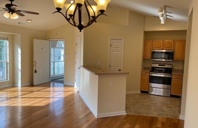 325 Clayton Crossing PI APT D - 325 Clayton Crossing Place, Ellisville, MO 63011