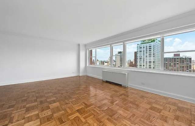 210 E 68th St Gallery 1