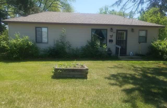 504 3rd Street West - 504 3rd Street West, Park Rapids, MN 56470