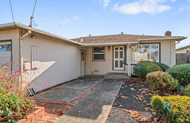 1590 Flores Dr., Pacifica, CA 94044 Gallery 3
