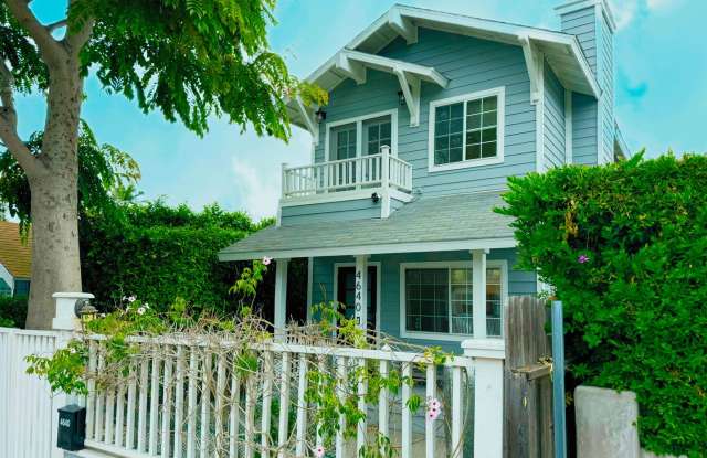 Welcome to This Charming 3BR/2BA Ocean Beach Coastal Home photos photos