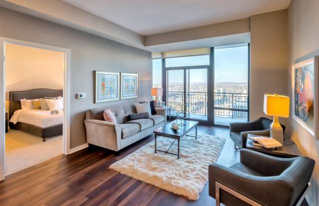 NIC on Fifth photos photos