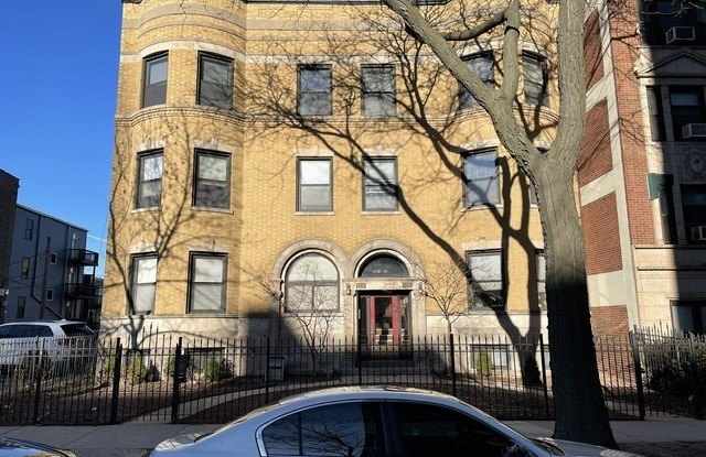 5216 N Kenmore Avenue photos photos