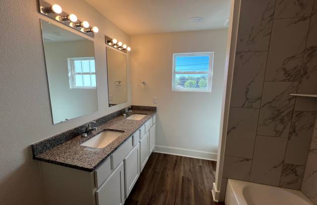 Newly built townhomes located in Belton ready for Rent! photos photos