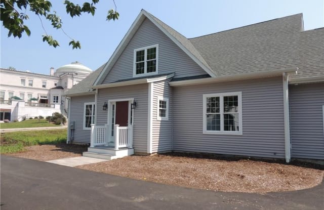 10 Cedar Street - 10 Cedar Street, Branford Center, CT 06405