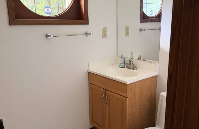 389 River Oak Dr Gallery 2