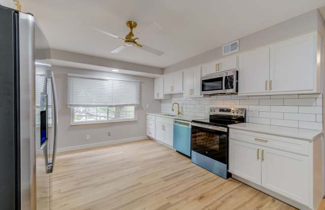 Brand New Renovated 2 bedroom in Arnold photos photos