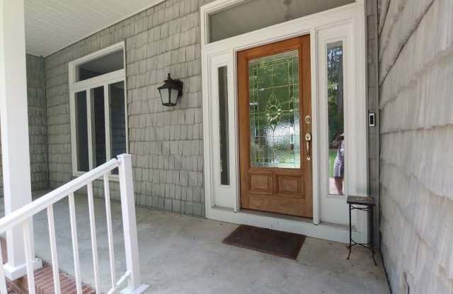688 Azalea Drive Gallery 2