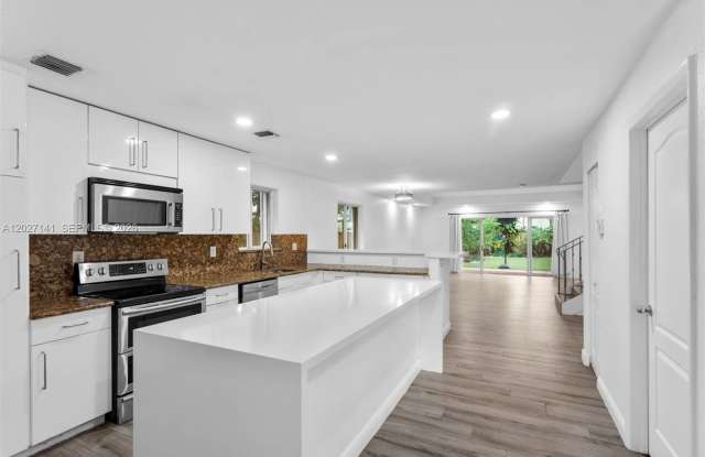 3062 Matilda St photos photos