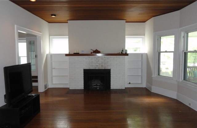 3160 Essex Rd Gallery 2