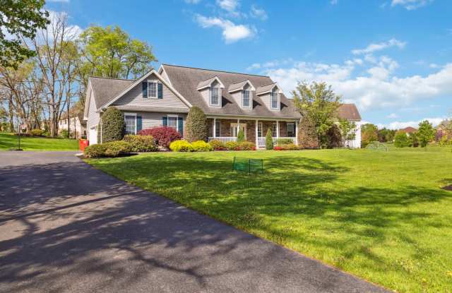 Effortless Charm in Over 3,000 Sq Ft of Living Space! photos photos