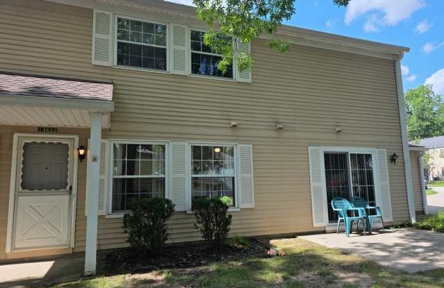 13622 Oakbrook Dr Gallery 1
