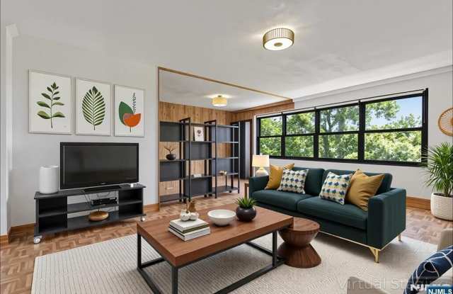 2352 Linwood Avenue #4D photos photos