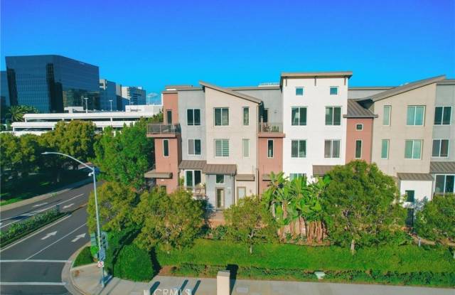 81 Waldorf - 81 Waldorf, Irvine, CA 92612