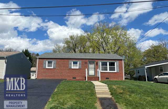 The Perfect 3-Bedroom Ranch-Style House Located in Northwest Roanoke photos photos