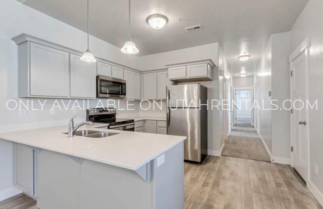 627 N Sun Peak Dr - 627 North Sun Peak Drive, Vineyard, UT 84059