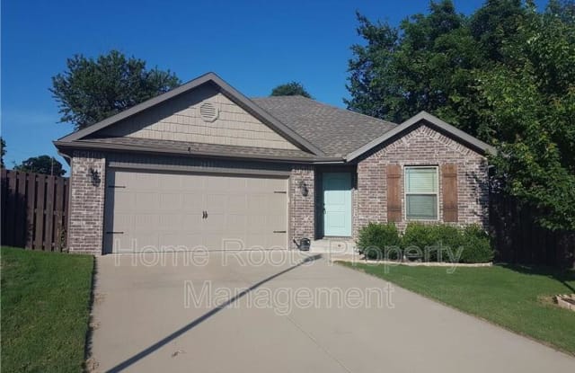 2401 South 11th Place - 2401 South 11th Place, Rogers, AR 72758