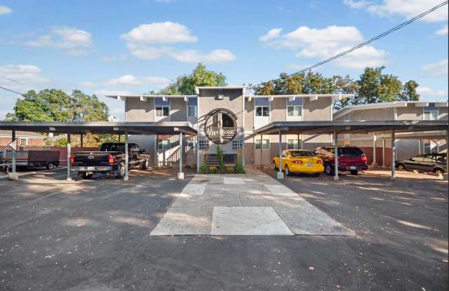 DESIRABLE MILLWOOD NEIGHBORHOOD ON TREE LINED STREET photos photos DESIRABLE MILLWOOD NEIGHBORHOOD ON TREE LINED STREET photos photos