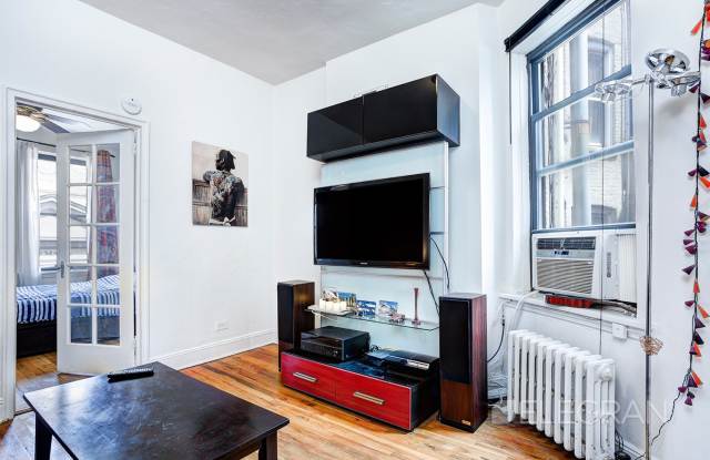 26-28 Carmine Street Gallery 3