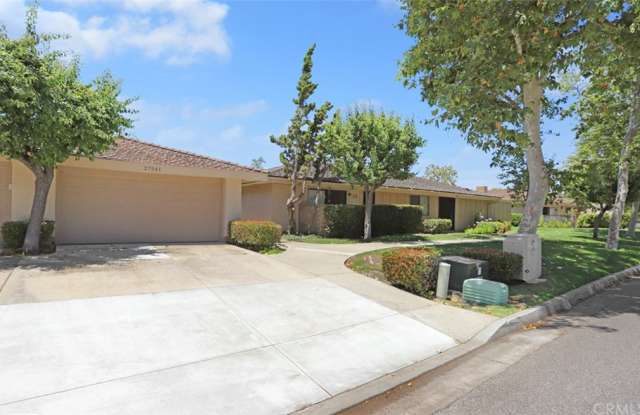 27541 Avenida Larga Gallery 2