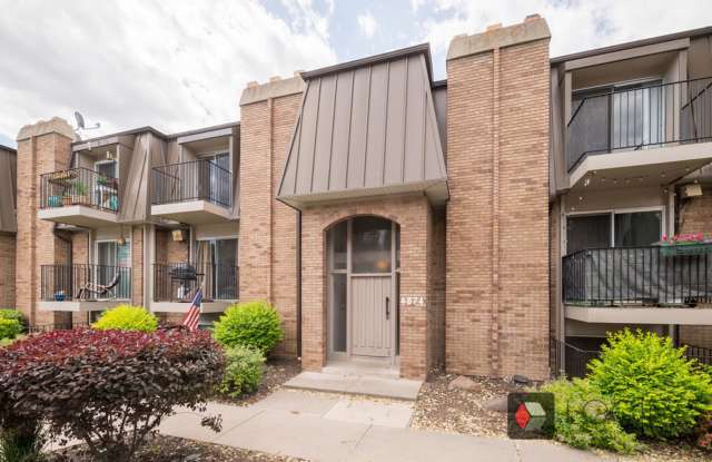 Beautiful Condo in Great Location! photos photos