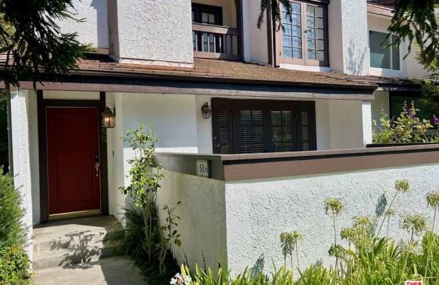 1586 Palisades Dr Gallery 2