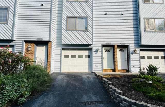 2 Bedroom, 2.5 Bath Townhouse photos photos