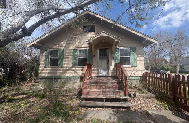 1 Bedroom, 1 Bathroom Home Near the Historic District photos photos