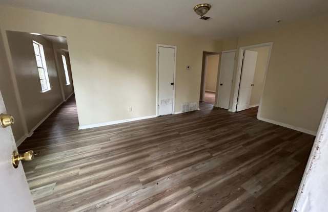 3 Bedroom home central air and heat Gallery 2