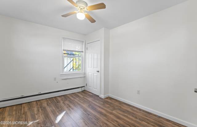 114 Chestnut Avenue Gallery 4