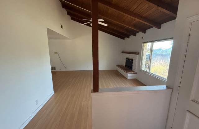 Lovely Home on a peaceful and charming cul de sac in the Hope Neighborhood! Gallery 4