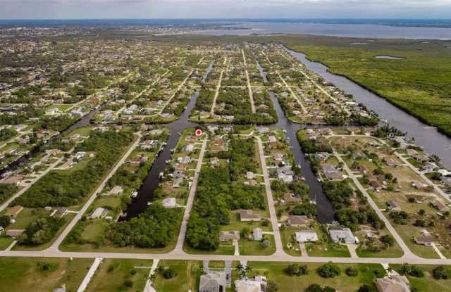 18106 EAU GALLIE CIRCLE Gallery 3