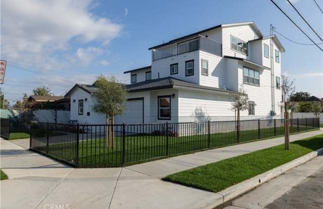 211 N Hathaway photos photos