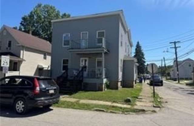 2915 Roanoke Avenue unit: 2 photos photos