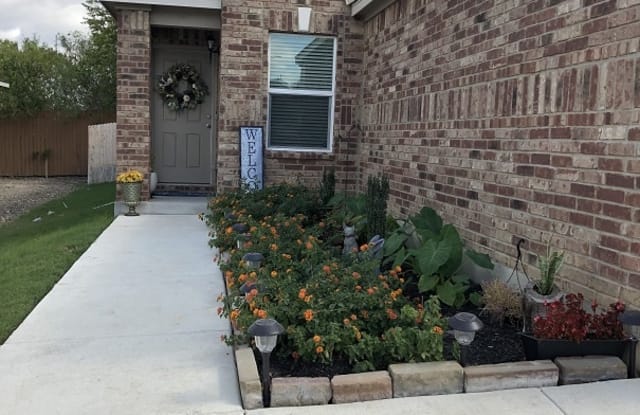 614 Anthem Ln - 614 Anthem Lane, New Braunfels, TX 78132