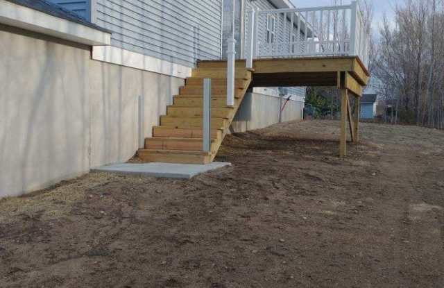 Spacious 2 BR 2 BA House with Walkout Basement - Close to Fisherman's Island State Park Gallery 3