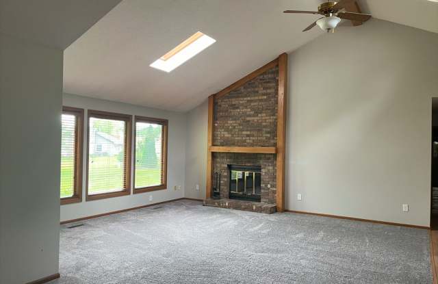 Home for Rent by Capital Property Management Gallery 4