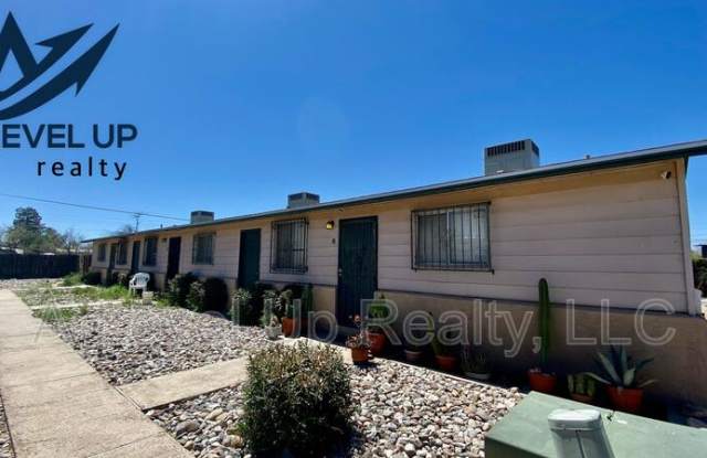 5752 East 28th Street - D - 5752 East 28th Street, Tucson, AZ 85711