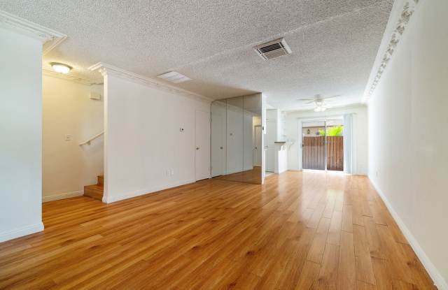 17045 W Roscoe Blvd - 17045 West Roscoe Boulevard, Los Angeles, CA 91325