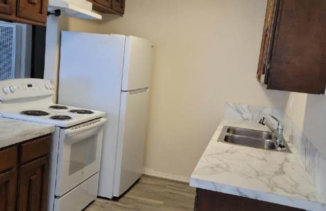 2 Bedroom, 1 Bathroom Apartment In Canyonville. photos photos