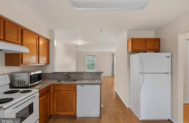1125 SIMSBURY Court Gallery 4